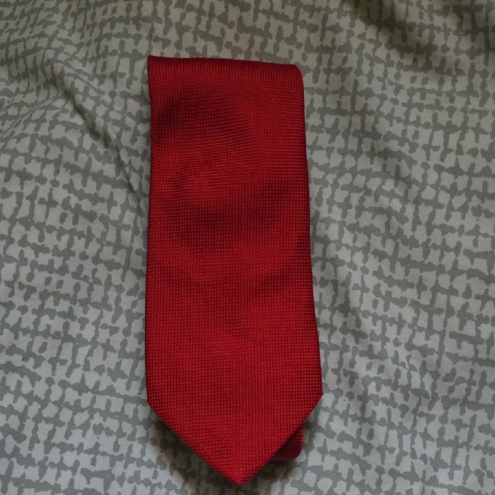 Harry Rosen Elegant Red Silk Men's Tie